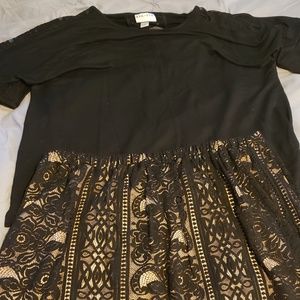 AVA & VIV Black Hi-Lo cut out t shirt 1 XL